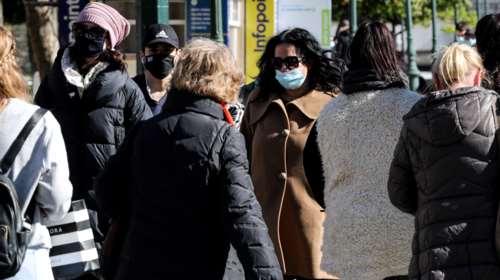 Έρχονται αλλαγές στις μάσκες σε κλειστούς χώρους με μεγάλο συγχρωτισμό - Οι δύο επιλογές
