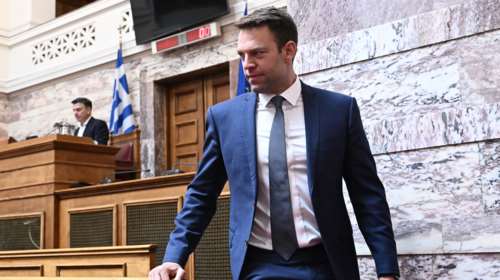 Εξελίξεις στον ΣΥΡΙΖΑ: Συνεδριάζει εκτάκτως την Τρίτη η ΚΟ - Επιστρέφει άρον άρον από τα Χανιά ο Κασσελάκης