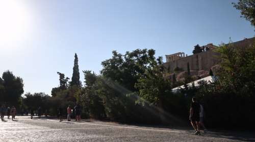 Φθινοπωρινός "μίνι καύσωνας" το Σαββατοκύριακο - Απότομη αλλαγή από Δευτέρα με βροχές και καταιγίδες