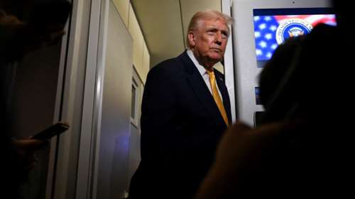 Εξαλλος ο Τραμπ με γυναίκα δημοσιογράφο που τον ρωτάει για τον Έπσταϊν: &quot;Ήσυχα, ήσυχα, γουρουνίτσα&quot;