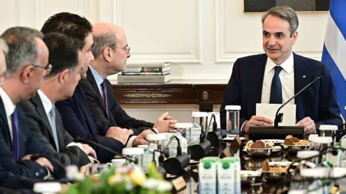 Οδηγίες Μητσοτάκη σε "παραθυράτους" υπουργούς πριν τη μεγάλη διαδήλωση για τα Τέμπη: "Μην προκαλείτε, χαμηλοί τόνοι"