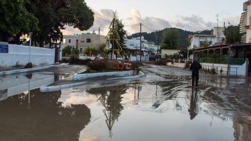 Κακοκαιρία &quot;Bora&quot;: Νέο 112 στη Ρόδο – &quot;Περιορίστε τις μετακινήσεις&quot; - Για ποιες περιοχές σήμανε συναγερμός