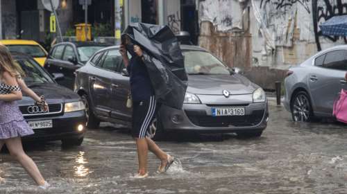 Έκτακτο δελτίο επιδείνωσης καιρού: Μπουρίνια και καταιγίδες μετά τον καύσωνα - Ποιες περιοχές αφορά