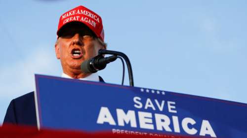 Ντόναλντ Τραμπ &quot;για πάντα&quot; - Γιατί το σύνθημα των φανατικών υποστηρικτών του κινδυνεύει να βγει αληθινό