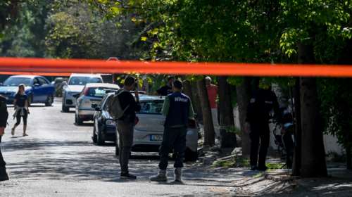 Νέα Ερυθραία: &quot;Πυροβολούσε συχνά, σημάδευε στην ταράτσα ομοίωμα ανθρώπου&quot; - Σοκάρουν οι γείτονες του πιστολέρο