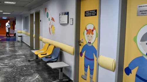 Πώς εκδηλώνεται η γρίπη στα παιδιά - Τι πρέπει να προσέχουν οι γονείς