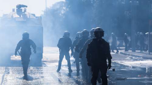 Ενταση και επεισόδια μεταξύ πυροσβεστών και αστυνομικών στο Μαρούσι: Κυκλοφοριακό χάος