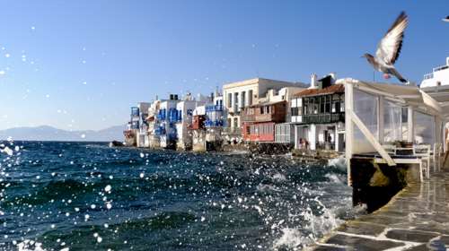 Πως γίνονται Covid free τα νησιά ενόψει τουρισμού: Όλο το σχέδιο με κινητές μονάδες, προσλήψεις και τεστ