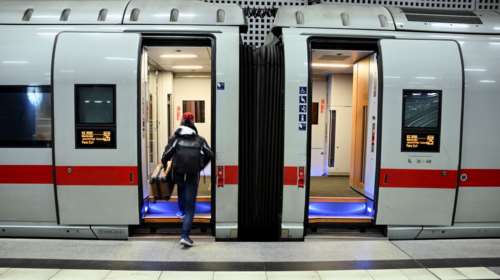 Γαλλία: Ταλαιπωρία στα τρένα για 3.000 ταξιδιώτες - Αυτοκτόνησε μηχανοδηγός