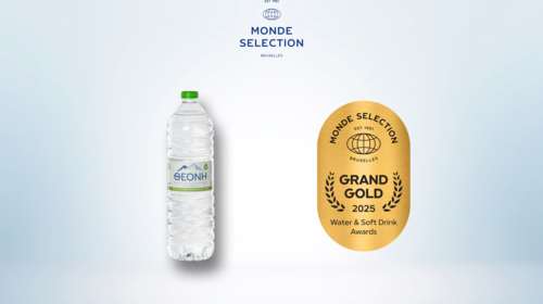 Το Φυσικό Μεταλλικό Νερό ΘΕΟΝΗ κατακτά 4 Grand Gold Quality Awards στη Monde Selection 2025