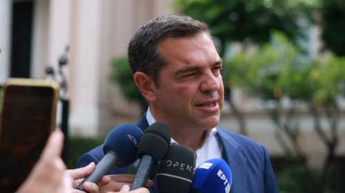 Καταγγελία από τα &quot;Χανιώτικα Νέα&quot;: Συνεργάτες του Τσίπρα ήθελαν να γράψουν τις ερωτήσεις σε συνέντευξη που θα κάναμε