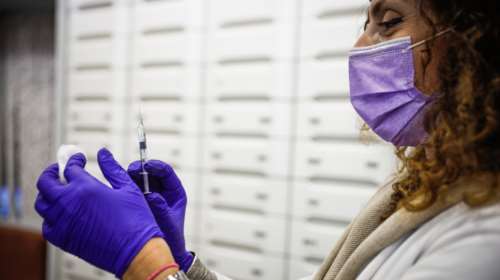 Ποιοι πρέπει οπωσδήποτε να κάνουν το αντιγριπικό εμβόλιο φέτος - Οι 10 κατηγορίες που είναι στο &quot;κόκκινο&quot;