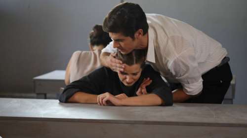 Άγριες Μέλισσες spoiler: O αμετανόητος Βόσκαρης ζητά να δει τον Λάμπρο που διαισθάνεται το μαρτύριο της Ελένης