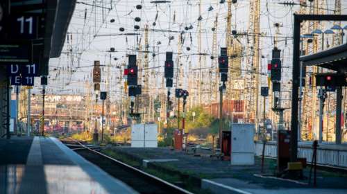 Η Βρετανία προετοιμάζεται για τη μεγαλύτερη απεργία των σιδηροδρομικών τα τελευταία 30 χρόνια