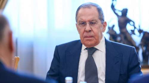 Λαβρόφ: &quot;Δεν είμαστε σε πόλεμο με το ΝΑΤΟ - Δεν απειλούμε κανέναν με πυρηνικά όπλα&quot;