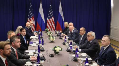 Συνάντηση Ρούμπιο - Λαβρόφ κεκλεισμένων των θυρών: &quot;Σταματήστε το μακελειό στην Ουκρανία&quot;