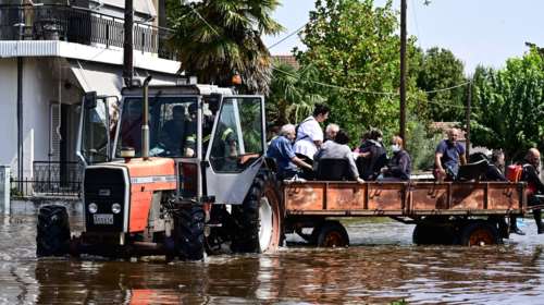Κακοκαιρία: Μήνυμα εκκένωσης στο Ομορφοχώρι του Κιλελέρ - Ενισχύονται τα φράγματα στις όχθες του Πηνειού - Συνεχίζονται οι απεγκλωβισμοι κατοίκων