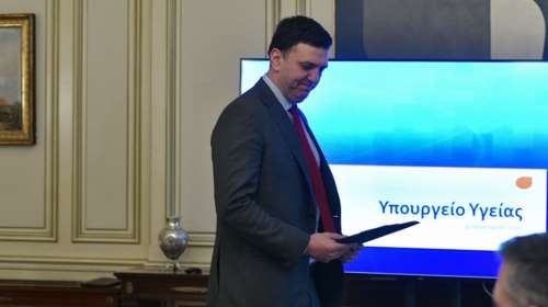 Συναγερμός για τον κοροναϊό: Μίνι υπουργικό στο Μαξίμου - Τέλος οι μαθητικές εκδρομές στην Ιταλία