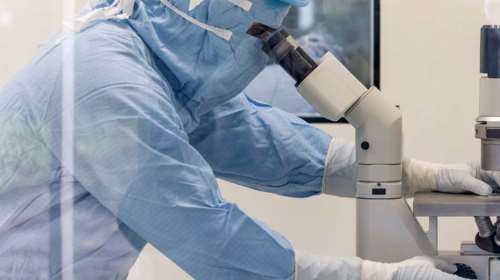 WSJ: AstraZeneca και J&amp;J εξετάζουν τροποποίηση του εμβολίου για την αντιμετώπιση των θρομβώσεων