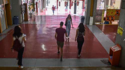 Νομοσχέδιο ΑΕΙ: 15 ερωτήσεις και απαντήσεις για όλες τις αλλαγές - Από τα μηχανογραφικά έως την αστυνομία στα πανεπιστήμια