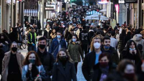 Κοσμοπλημμύρα σε Αθήνα και Θεσσαλονίκη για τα τελευταία ψώνια - Χαμός στα μαγαζιά πριν τα νέα μέτρα