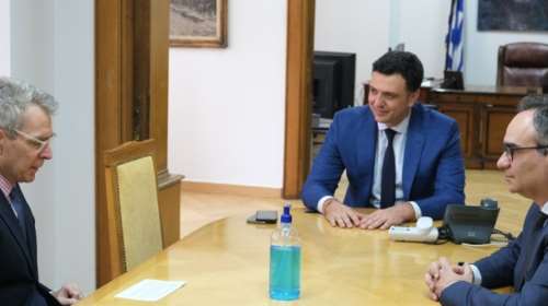 Συνάντηση Κικίλια-Πάιατ: Έρχονται 200.000 τεστ αντισωμάτων στην Ελλάδα