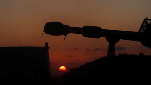 Νύχτα τρόμου: Ο ισραηλινός στρατός ξεκίνησε χερσαίες επιχειρήσεις στη Γάζα - Διαψεύδουν οι ισραηλινοί την εισβολή