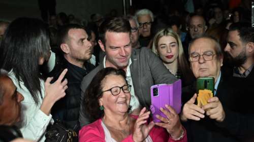 &quot;Φοβούνται&quot; λέει ο Κασσελάκης μετά το νέο μπλόκο στην υποψηφιότητά του - Ραντεβού στο συνέδριο του ΣΥΡΙΖΑ δίνουν οι Kasselistas