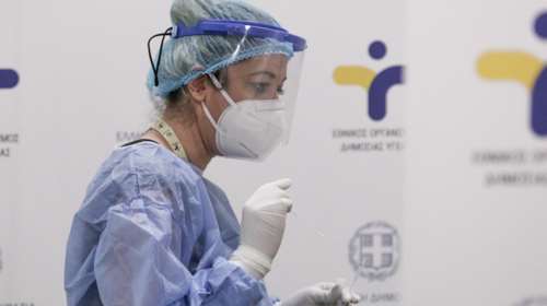 Κορονοϊός: 932 κρούσματα και 35 θάνατοι - Στους 416 οι διασωληνωμένοι