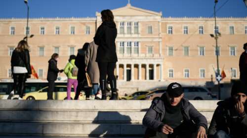 Ερχεται έκτακτο επίδομα κατά της ακρίβειας - Ποιοι θα δικαιούνται το νέο &quot;δώρο Πάσχα&quot; μέχρι τον Απρίλιο