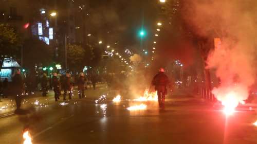 Πολυτεχνείο: Επεισόδια σε Θεσσαλονίκη και Πάτρα - Μολότοφ, χημικά και συλλήψεις [Εικόνες - Βίντεο]