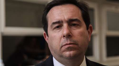 Παραιτήθηκε ο Νότης Μηταράκης από την κυβέρνηση- Είχε πάει διακοπές ενώ η Ελλάδα καιγόταν