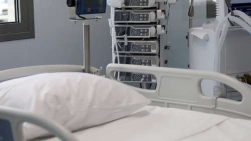 Επίταξη ιδιωτικών κλινικών και ΜΕΘ στη Θεσσαλονίκη αποφάσισε η κυβέρνηση - Γιατί είπαν &quot;όχι&quot; στο τελεσίγραφο οι κλινικάρχες