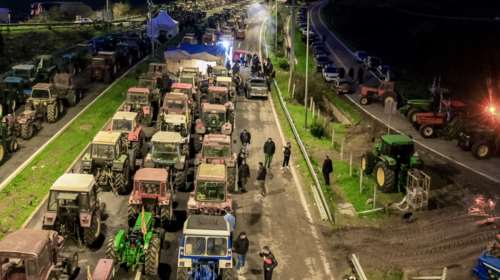 Αγρότες: Γιατί οι "σκληροί" Νίκαιας και Καρδίτσας "μπλόκαραν" τη συνάντηση με Μητσοτάκη στο Μαξίμου