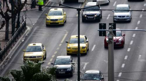 Τέλη κυκλοφορίας: &quot;Κλείδωσε&quot; η ημερομηνία αποστολής των ειδοποιητηρίων του 2021 - Πόσα θα πληρώσουμε φέτος [πίνακες]