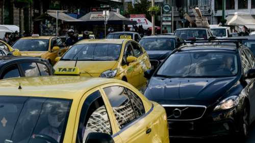 Κυκλοφοριακό κομφούζιο λόγω της 24ωρης απεργίας στα ΜΜΜ: Χωρίς μετρό, λεωφορεία τρόλεϊ και τραμ