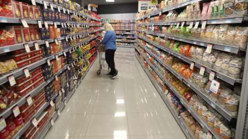 Αντιμέτωπη με την ακρίβεια, την κατάσταση στην Υγεία και  τα ενοίκια &quot;φωτιά&quot; η κυβέρνηση - Μικρό το… καλάθι της ΔΕΘ