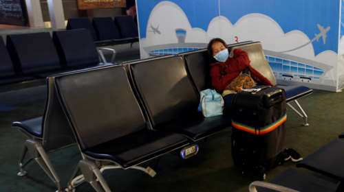 Οι αγουροξυπνημένοι ταξιδιώτες του Τραμπ - Χαμός στα ευρωπαϊκά αεροδρόμια