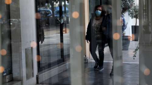 Click away: Αντιδράσεις στον εμπορικό κόσμο - "Μόλις 1 στις 10 επιχειρήσεις στην Αθήνα μπορεί να εφαρμόσει το μέτρο"