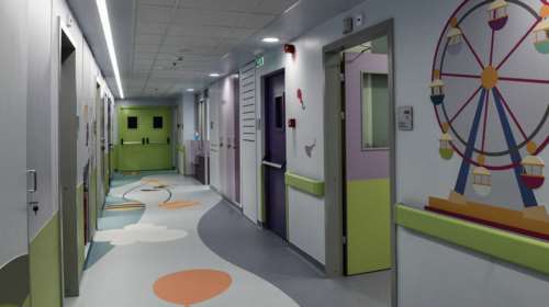 Αποκαλύψεις για τον θάνατο 15 παιδιών σε νοσοκομεία - Σωρεία ιατρικών λαθών από &quot;ψευτομεσσία&quot; γιατρό καταγγέλλουν γονείς