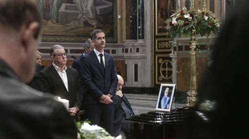 Κηδεία Κώστα Βουτσά:Ο επικήδειος του Μπακογιάννη- &quot;Αποχαιρετούμε τον Κώστα, τον Κωστάκη, τον Κλέαρχο&quot;