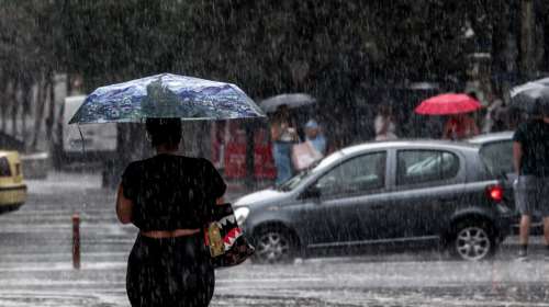 Με δύο πρόσωπα ο καιρός: Από τα 38άρια στα μπουρίνια - Ερχεται ψυχρή λίμνη, προειδοποιεί ο Μαρουσάκης