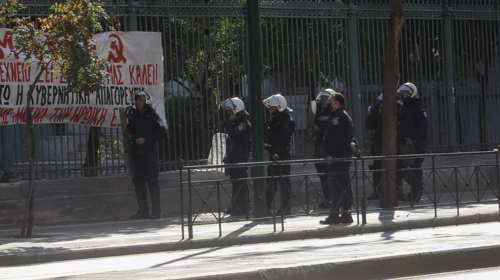 Πολυτεχνείο: Προετοιμάζονται οι αναρχικοί - Συγκέντρωση στις 14:00 στην Πλατεία Κλαυθμώνος