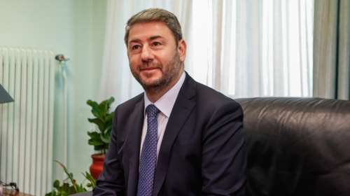 Ανδρουλάκης: Να υλοποιήσει η κυβέρνηση την πρότασή μας για 120 δόσεις για τα χρέη σε εφορίες και ΕΦΚΑ