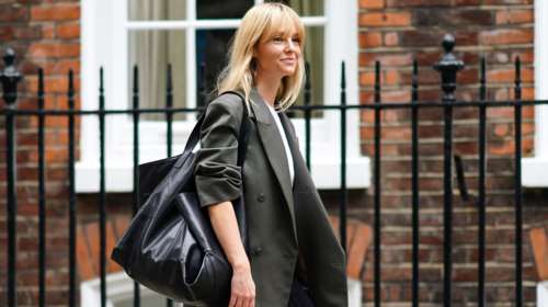 Αυτά είναι τα blazers που επιλέγουν οι fashion experts ως πανωφόρια για τη σεζόν