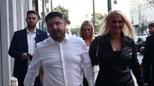 Λύθηκε το... μυστήριο για το τι κάνει ο Χαρδαλιάς με τη γυναίκα του 3-4 φορές την ημέρα - Το νέο βίντεο