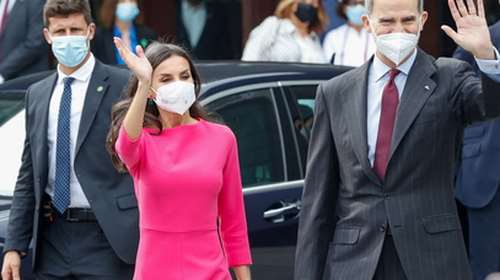 Less is more: H ανοιξιάτικη εμφάνιση της βασίλισσας Λετίσια δεν είχε τίποτα περιττό