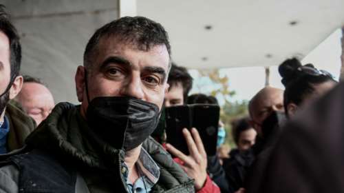 Γιατί ο Κώστας Βαξεβάνης αποκάλυψε τον &quot;πληροφοριοδότη&quot; του στο σκάνδαλο Novartis- Τι έγραφε στο παρελθόν για την πηγή του