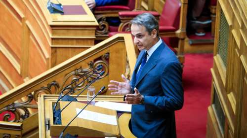 Γιατί η ΝΔ ξεκινάει πόλεμο με τα κόμματα στα δεξιά της: "Εμείς δεν συνομιλούμε με τα άκρα"