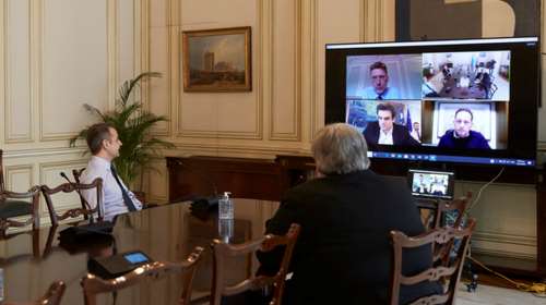 Πρώτη τηλεδιάσκεψη με τον Κυριάκο Μητσοτάκη στο Μαξίμου- Αδειασε η αίθουσα συσκέψεων